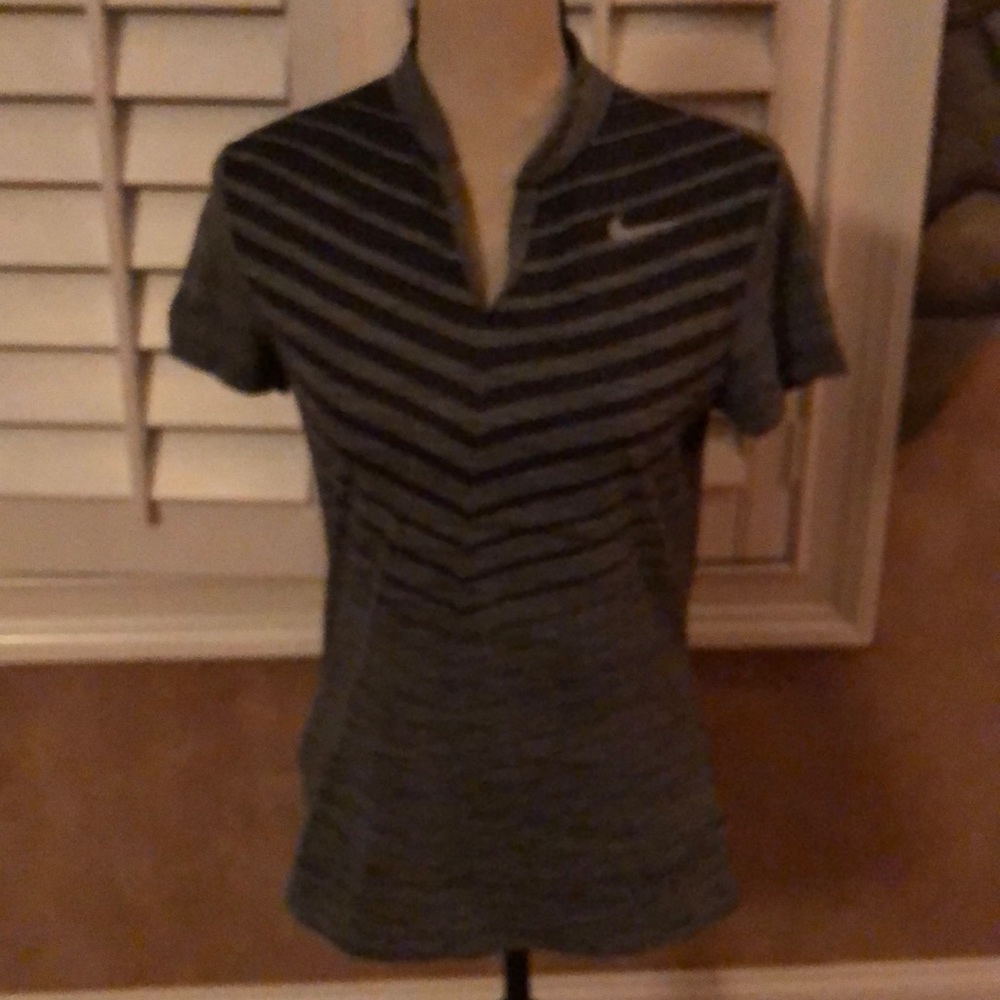 Nike Dri Fit Med top
